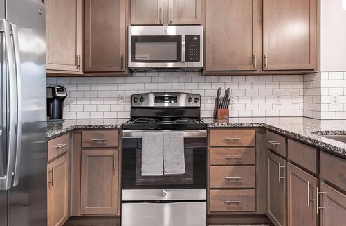 Huntersville Apartment | Landing | Beautiful 2BD, Clubhouse, Yoga Studio