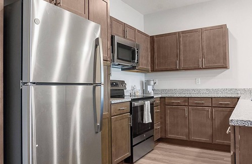 Cartersburg Apartment | Landing | Beautiful 1BD, Courtyard, Gym