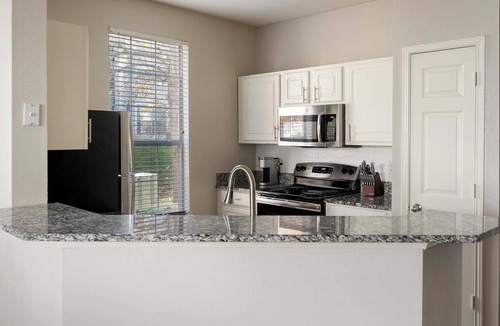 Murfreesboro Apartment | Landing | Beautiful 1BD, Clubhouse, Gym
