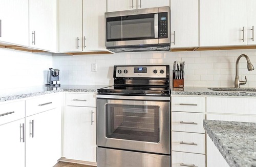 Land O' Lakes Apartment | Landing | Beautiful 1BD, Clubhouse, Gym