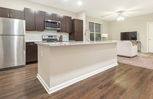 Chesterfield Apartment | Landing | Chic 1BD, Courtyard, Pool