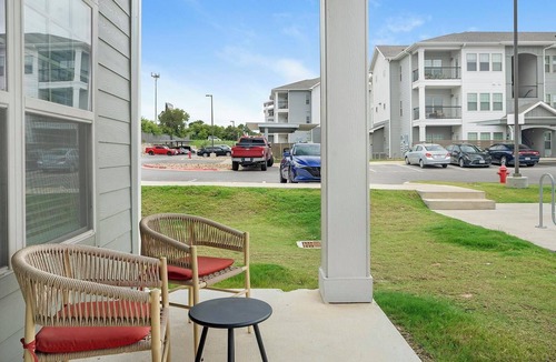 River Ranch Apartment | Landing | Chic 1BD, Clubhouse, Gym