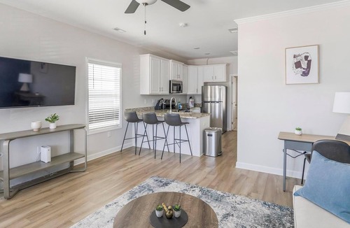Huntsville Apartment | Landing | Chic 1BD, Clubhouse, Courtyard