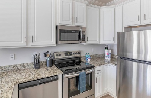 Huntsville Apartment | Landing | Chic 1BD, Clubhouse, Courtyard