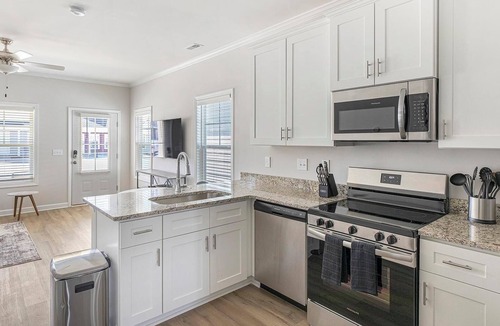 Huntsville Apartment | Landing | Chic 1BD, Clubhouse, Gym