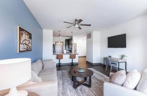 Hurstbourne Apartment | Landing | Chic 1BD, Clubhouse, Gym
