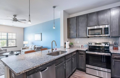 Hurstbourne Apartment | Landing | Chic 1BD, Clubhouse, Gym