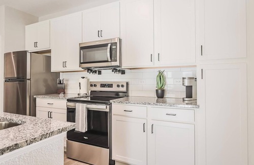 San Marcos Apartment | Landing | Chic 1BD, Clubhouse, Gym