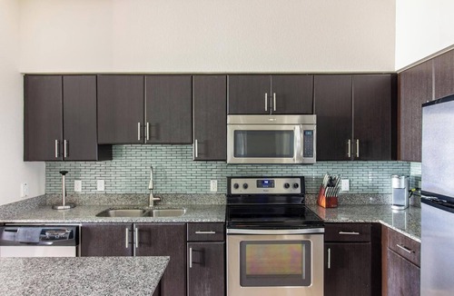Miramar Apartment | Landing | Chic 1BD, Clubhouse, Gym