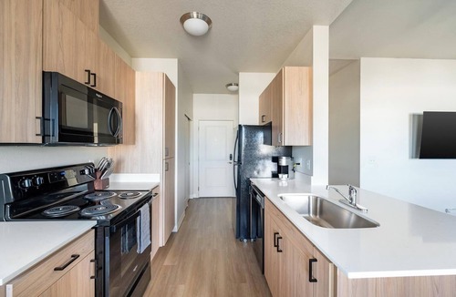Molalla Apartment | Landing | Chic 1BD, Clubhouse, Pool