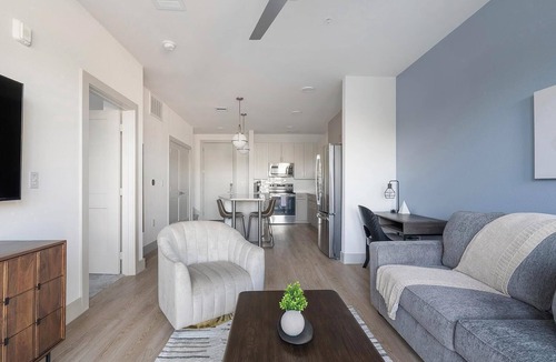 Scofield Farms Apartment | Landing | Chic 1BD, Clubhouse, Gym