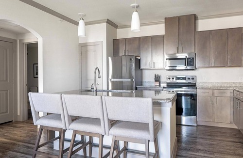 Manor Apartment | Landing | Chic 1BD, Clubhouse, Pool