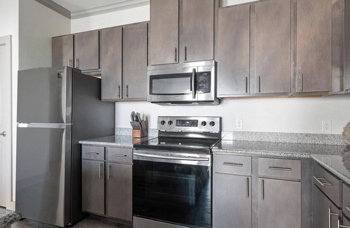 Manor Apartment | Landing | Chic 1BD, Clubhouse, Pool