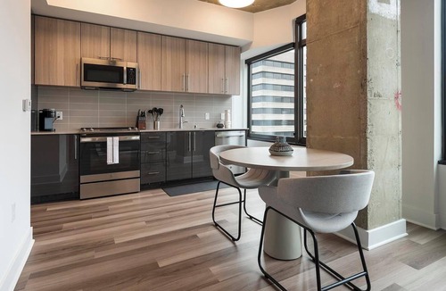 Baileys Crossroads Apartment | Landing | Chic 1BD, Game Room, Gym