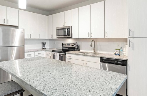 Land O' Lakes Apartment | Landing | Chic 1BD, Gym, Pool