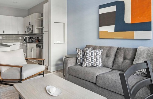 Rock Creek Apartment | Landing | Chic 1BD, Gym, Courtyard