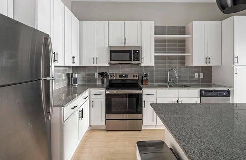 Rock Creek Apartment | Landing | Chic 1BD, Gym, Courtyard