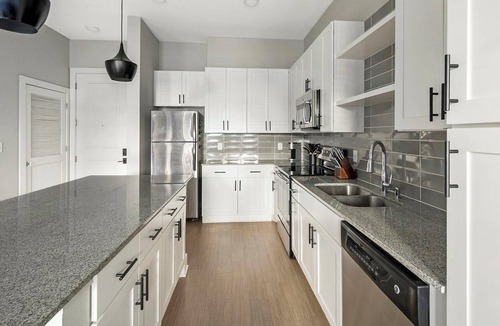 Rock Creek Apartment | Landing | Chic 1BD, Gym, Courtyard