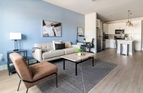 St. Johns Apartment | Landing | Chic 1BD, Gym