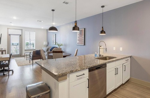 Weston Apartment | Landing | Chic 1BD, Gym, Clubhouse