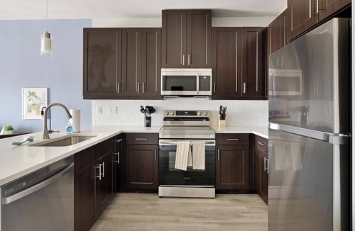 Corinth Apartment | Landing | Chic 1BD, Gym, Clubhouse