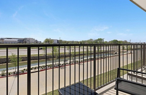 Corinth Apartment | Landing | Chic 1BD, Gym, Clubhouse