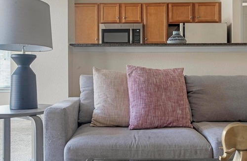 Sweetbriar Apartment | Landing | Chic 1BD, Gym, Courtyard