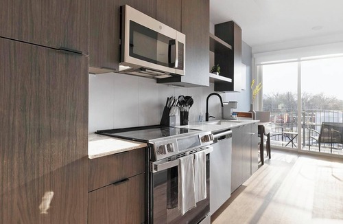 MLK Apartment | Landing | Chic 1BD, Gym, Courtyard