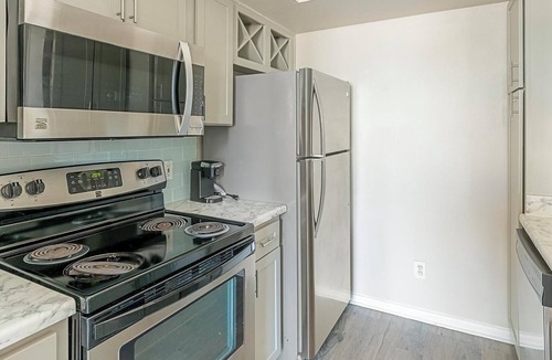 Briarforest Apartment | Landing | Chic 1BD, Gym, Pool