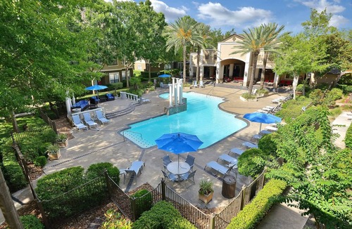 Briarforest Apartment | Landing | Chic 1BD, Gym, Pool