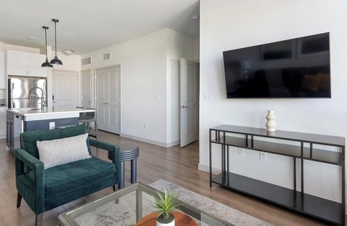 Lower Basin Lake Travis Apartment | Landing | Chic 1BD, Gym, Pool