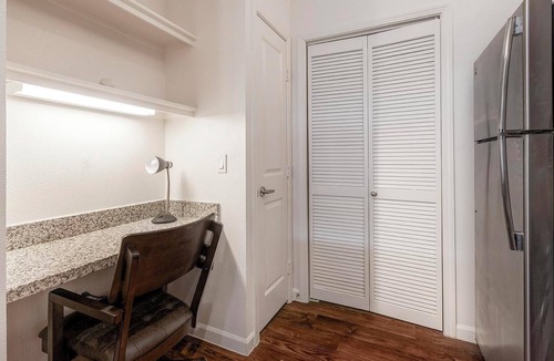 McNeil Apartment | Landing | Chic 1BD, Gym, Clubhouse
