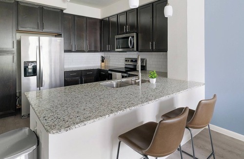 Conroe Apartment | Landing | Chic 1BD, Gym