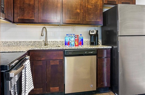 Fort Wayne Apartment | Landing | Chic 1BD, Gym, Pool