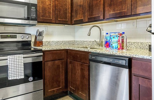 Fort Wayne Apartment | Landing | Chic 1BD, Gym, Pool