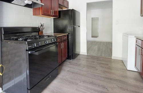 Greenbelt Apartment | Landing | Chic 1BD, Gym, Pool