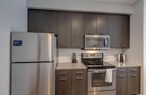 Grove City Apartment | Landing | Chic 1BD, Gym, Yoga Studio