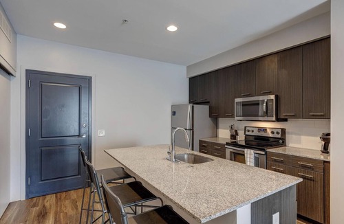 Grove City Apartment | Landing | Chic 1BD, Gym, Yoga Studio