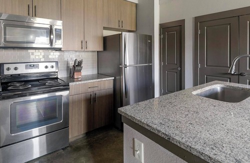 Memorial Apartment | Landing | Chic 1BD, Gym