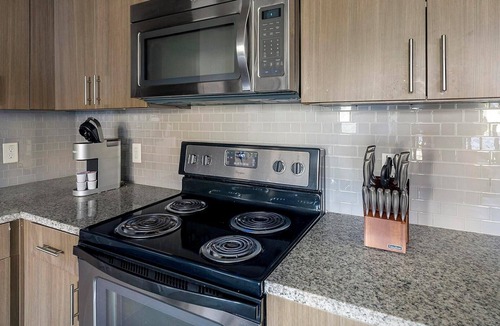Memorial Apartment | Landing | Chic 1BD, Gym