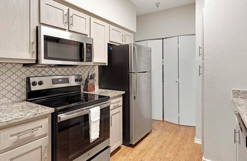 Lewisville Apartment | Landing | Chic 1BD, Gym