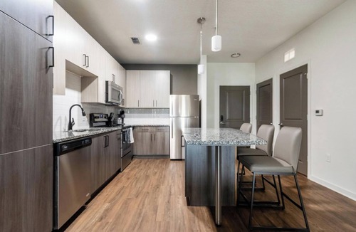 Tropic Apartment | Landing | Chic 1BD, Gym, Courtyard
