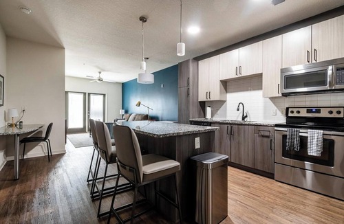 Tropic Apartment | Landing | Chic 1BD, Gym, Courtyard