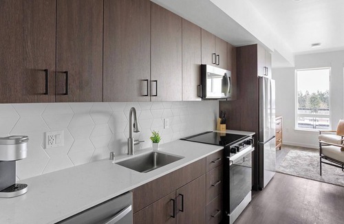 Crown Hill Apartment | Landing | Chic 1BD, Gym