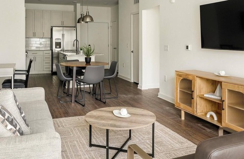 Southeast Raleigh Apartment | Landing | Chic 1BD, Gym, Yoga Studio