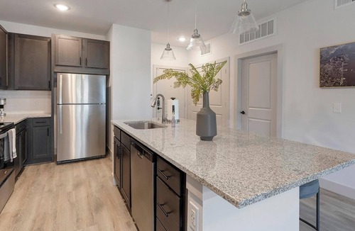 Corinth Apartment | Landing | Chic 1BD in Corinth