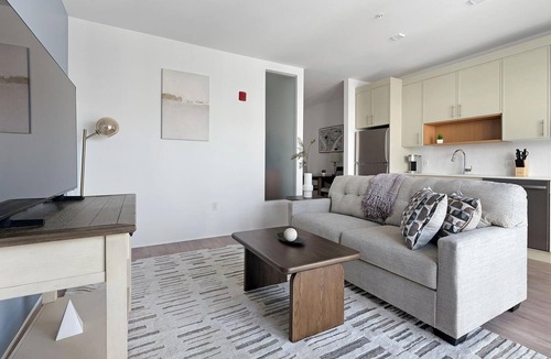 Hyattsville Apartment | Landing | Chic 1BD, Pool, Game Room