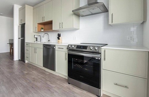 Hyattsville Apartment | Landing | Chic 1BD, Pool, Game Room