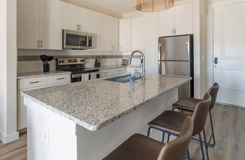 Conroe Apartment | Landing | Chic 1BD, Pool, Clubhouse