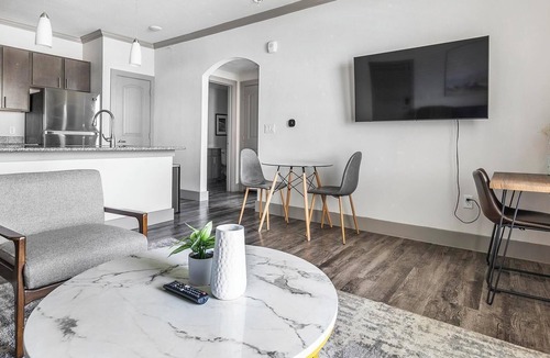 Manor Apartment | Landing | Chic 1BD, Pool, Clubhouse